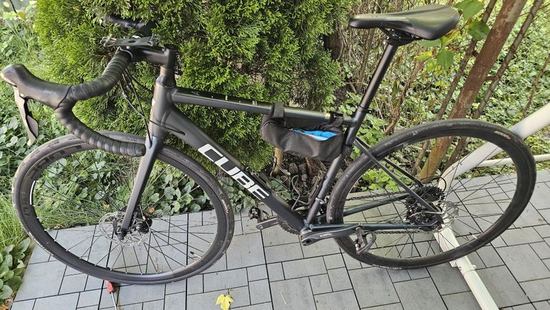 Used CUBE ATTAIN 2023 2023 Road & Gravel, Blue — image 3 of 7