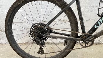 Używany Specialized Chisel 2020 2020 Mountainbike — zdjęcie 2 z 3