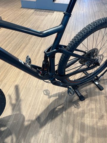 Used Scott Spark 960 2021 2021 Mountainbike, Black, 29 — image 4 of 4