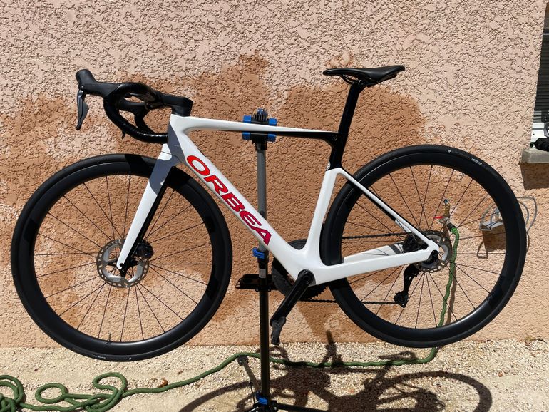 Orbea ORCA M20iLTD 2022 2022 Road & Gravel usato, Bianco — immagine 4 di 4