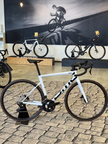 BMC Teammachine SLR THREE 2027 2027 Corsa & gravel usato