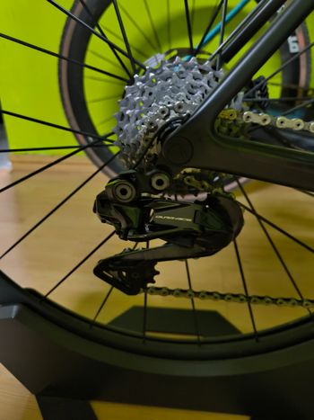 Brugt Canyon ultimate CFR Custom Shimano Dura Ace Di2 2024 Road & Gravel — billede 6 af 10