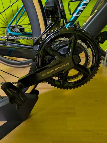 Brugt Canyon ultimate CFR Custom Shimano Dura Ace Di2 2024 Road & Gravel — billede 3 af 10