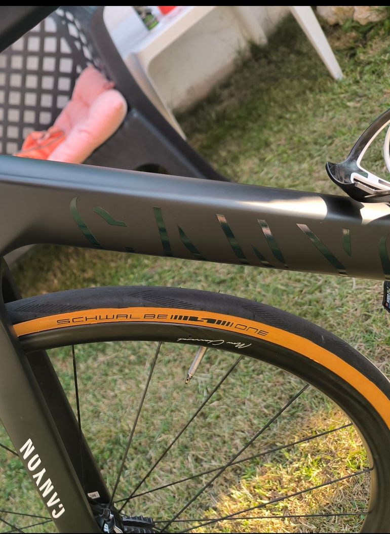 Brugt Canyon ultimate CFR Custom Shimano Dura Ace Di2 2024 Road & Gravel — billede 8 af 10