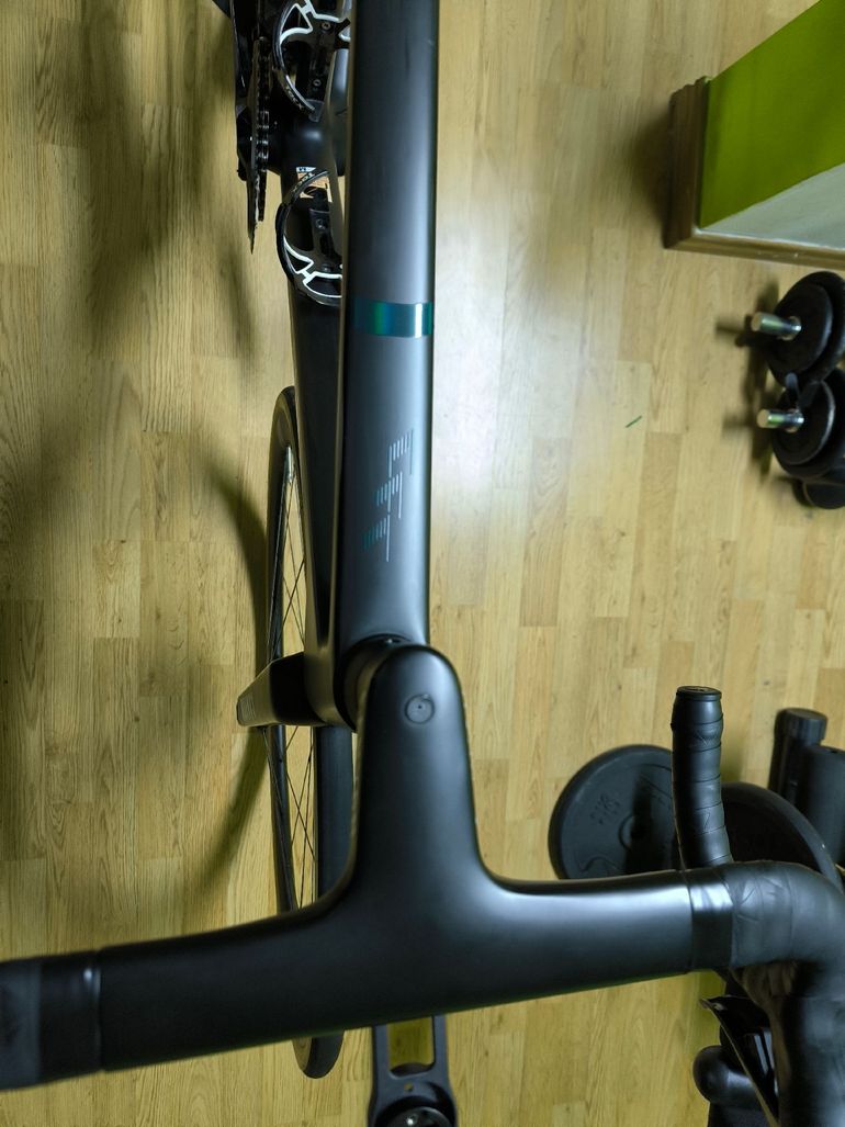 Brugt Canyon ultimate CFR Custom Shimano Dura Ace Di2 2024 Road & Gravel — billede 9 af 10