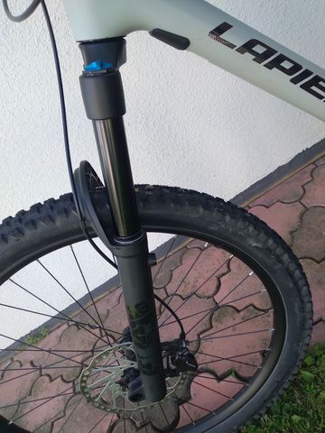 Lapierre Zesty CF 6.9 2025 2025 Mountainbike usato, Grigio chiaro — immagine 27 di 39