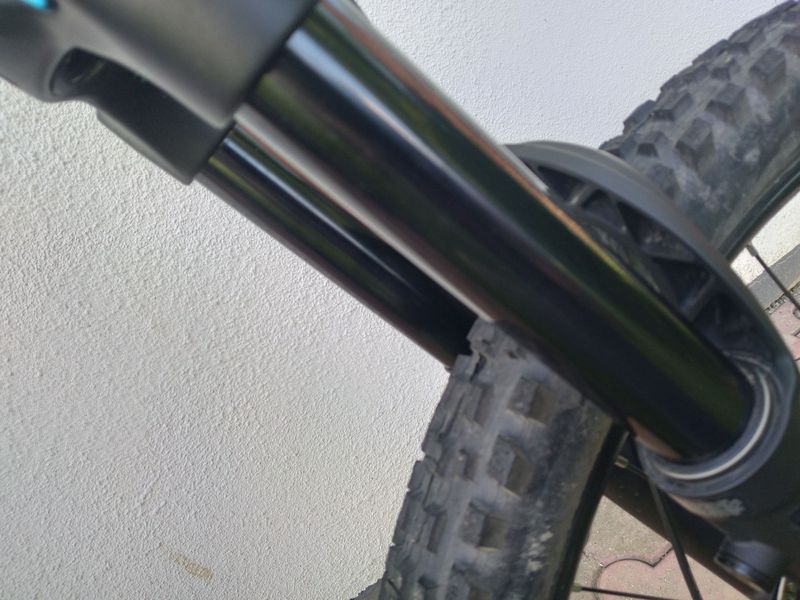 Lapierre Zesty CF 6.9 2025 2025 Mountainbike usato, Grigio chiaro — immagine 17 di 39