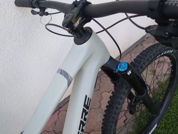Lapierre Zesty CF 6.9 2025 2025 Mountainbike usato, Grigio chiaro — immagine 5 di 39