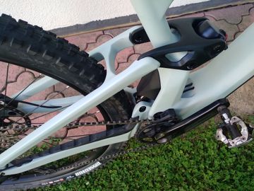 Lapierre Zesty CF 6.9 2025 2025 Mountainbike usato, Grigio chiaro — immagine 3 di 39