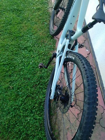 Lapierre Zesty CF 6.9 2025 2025 Mountainbike usato, Grigio chiaro — immagine 33 di 39