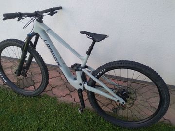 Lapierre Zesty CF 6.9 2025 2025 Mountainbike usato, Grigio chiaro — immagine 35 di 39