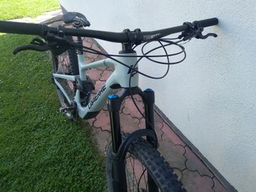 Lapierre Zesty CF 6.9 2025 2025 Mountainbike usato, Grigio chiaro — immagine 9 di 39