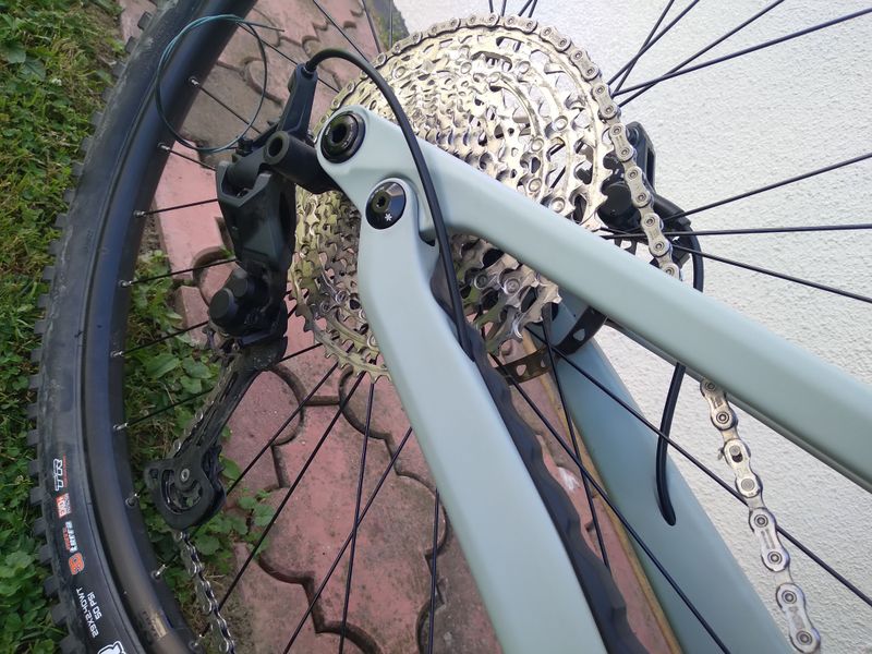 Lapierre Zesty CF 6.9 2025 2025 Mountainbike usato, Grigio chiaro — immagine 19 di 39