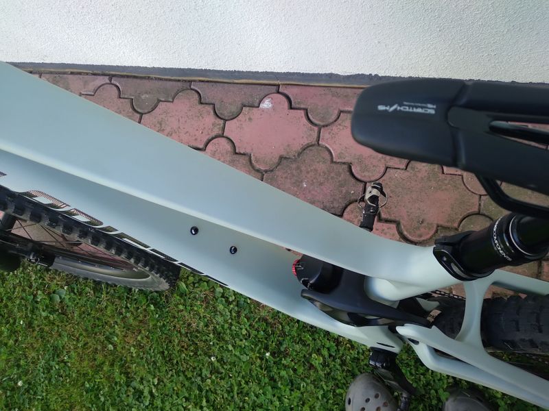 Lapierre Zesty CF 6.9 2025 2025 Mountainbike usato, Grigio chiaro — immagine 30 di 39
