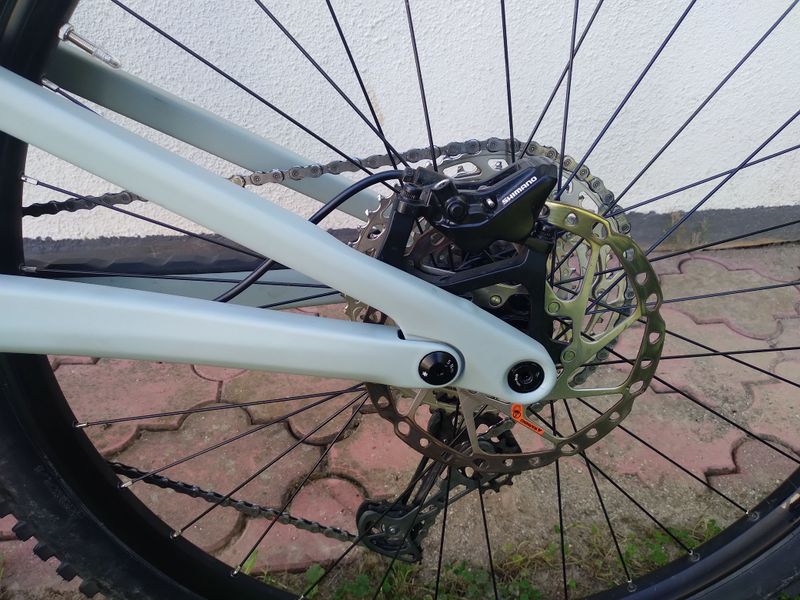 Lapierre Zesty CF 6.9 2025 2025 Mountainbike usato, Grigio chiaro — immagine 25 di 39