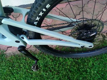 Lapierre Zesty CF 6.9 2025 2025 Mountainbike usato, Grigio chiaro — immagine 24 di 39