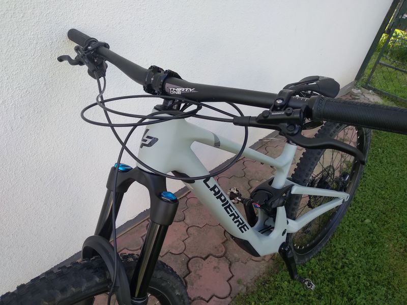 Lapierre Zesty CF 6.9 2025 2025 Mountainbike usato, Grigio chiaro — immagine 29 di 39