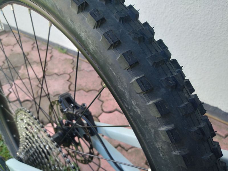 Lapierre Zesty CF 6.9 2025 2025 Mountainbike usato, Grigio chiaro — immagine 20 di 39