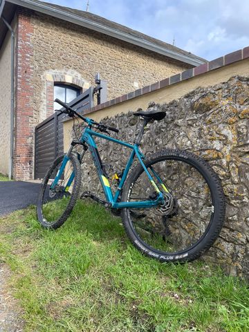Used CUBE Aim Shimano Deore 2019 Mountainbike, Green — image 1 of 4