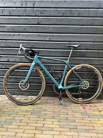 Używany Canyon Ultimate CF SLX 8 Force AXS 2024 2024 Road & Gravel