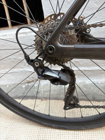 Used Scott Addict 30 2023 2023 Road & Gravel, Black — image 2 of 13