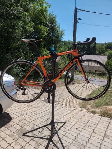 Used Giant TCR Advanced 2 2017 2017 Road & Gravel, Orange — image 1 of 5