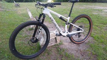 Specialized EPIC 8 2025 Mountainbike usato, Bianco — immagine 7 di 7