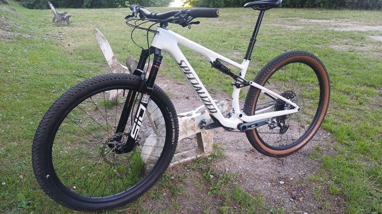 Specialized EPIC 8 2025 Mountainbike usato, Bianco — immagine 7 di 7