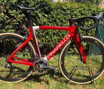 Pinarello Dogma F8 Shimano Dura Ace 2017 2017 Road & Gravel usato