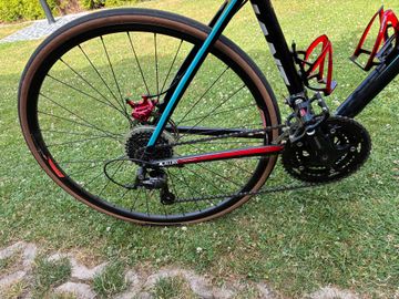 Brugt Giant Anyroad Shimano Sora 2018 Road & Gravel — billede 4 af 7