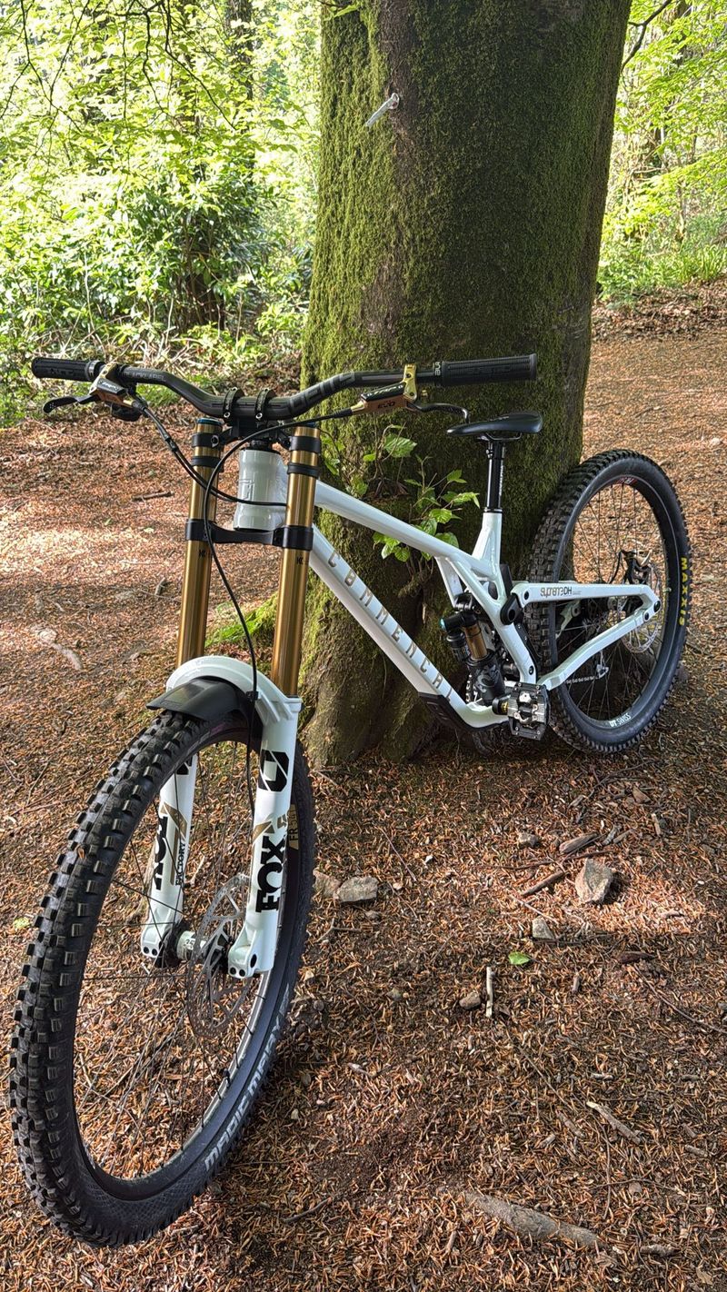 Použité Commencal SUPREME DH V5 SIGNATURE LTD 2025 2025 MTB