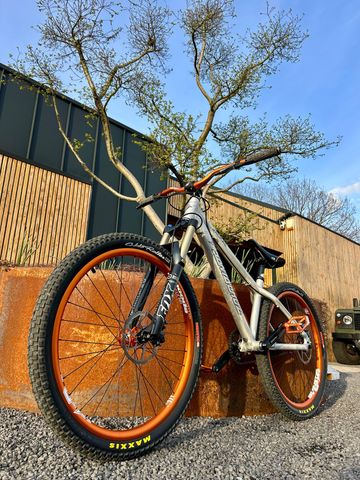 Santa Cruz Premium Custom Dirt/4X/Street Build - 26" 2013 MTB de segunda mano