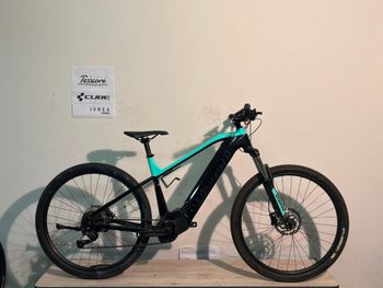 Używany Bianchi T-Tronik Sport 9.2 - Altus 2022 2022 Urban & Touring