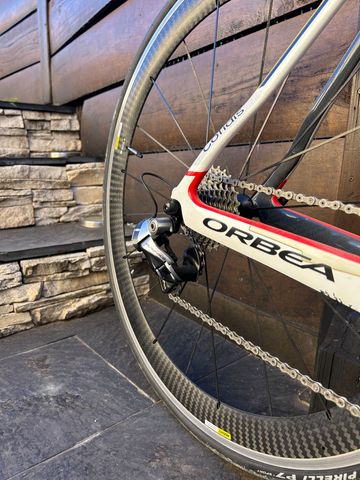 Used Orbea ORCA M10iLTD 2018 2018 Road & Gravel, White — image 3 of 5