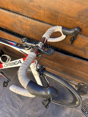 Used Orbea ORCA M10iLTD 2018 2018 Road & Gravel, White — image 4 of 5