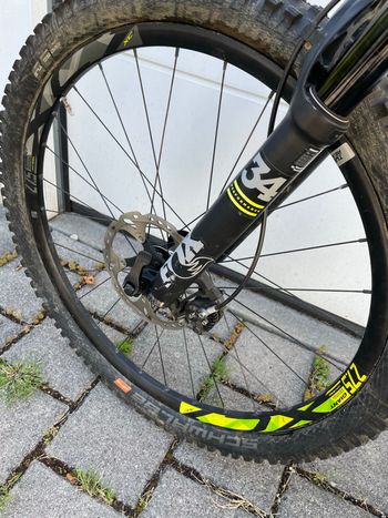 Gebrauchtes Giant Trance Shimano Deore XT 2018 Mountainbike, Hellgrau — Bild 4 von 10