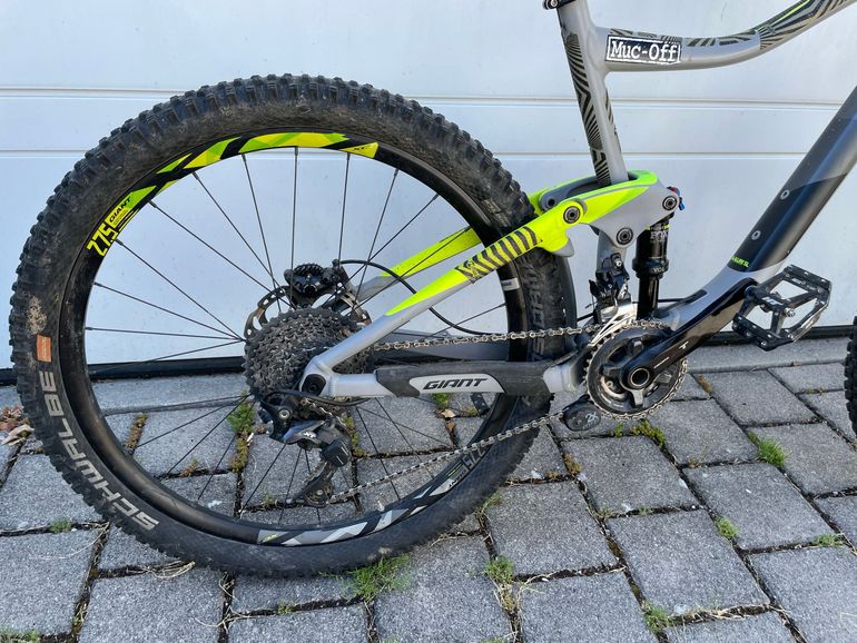 Gebrauchtes Giant Trance Shimano Deore XT 2018 Mountainbike, Hellgrau — Bild 9 von 10