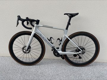 CUBE AGREE C:62, SLT 2024 2024 Road & Gravel usato, Grigio chiaro — immagine 1 di 4