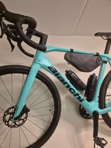 Bianchi Impulso COMP GRX 610 disc 2025 2025 Road & Gravel usato, Verde — immagine 4 di 5