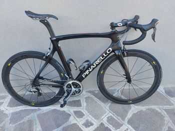 Käytetty Pinarello dogma F 8 Custom Shimano Dura Ace 2016 Road & Gravel