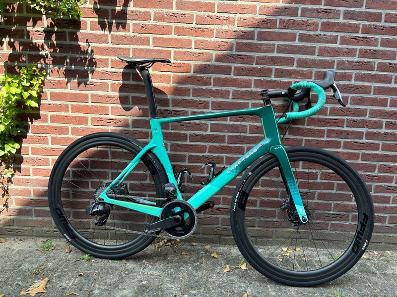 Used Chapter2 Custom SRAM Force eTap AXS 2020 Road & Gravel