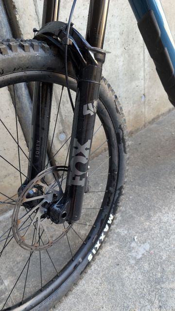 Tweedehands Giant Reign SX 2024 2024 Mountainbike — afbeelding 12 van 13