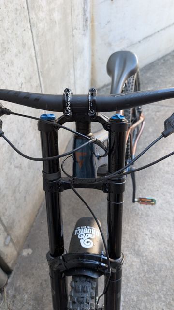 Tweedehands Giant Reign SX 2024 2024 Mountainbike — afbeelding 11 van 13
