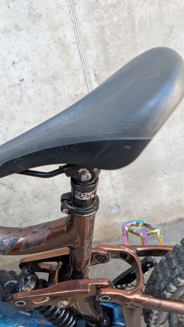 Tweedehands Giant Reign SX 2024 2024 Mountainbike — afbeelding 7 van 13