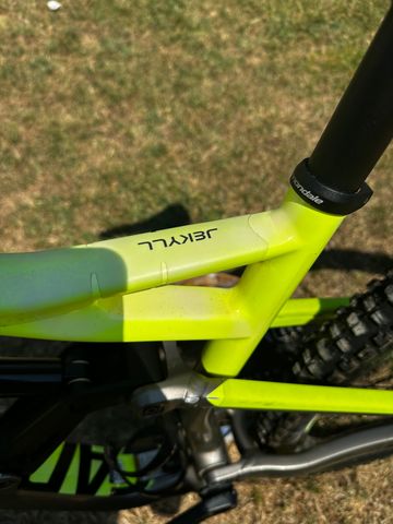 Used Cannondale Jekyll 29 -3 2019 2019 Mountainbike, Light Gray, 29 — image 2 of 19