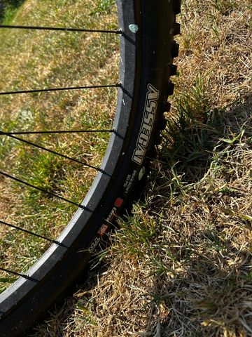 Used Cannondale Jekyll 29 -3 2019 2019 Mountainbike, Light Gray, 29 — image 13 of 19