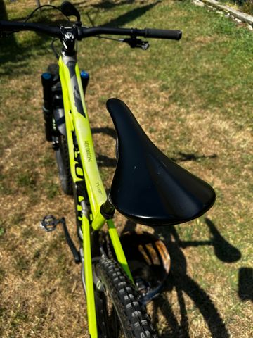 Used Cannondale Jekyll 29 -3 2019 2019 Mountainbike, Light Gray, 29 — image 9 of 19