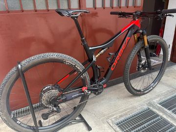 Brugt Orbea OIZ M-TEAM 2020 2020 Mountainbike — billede 1 af 5