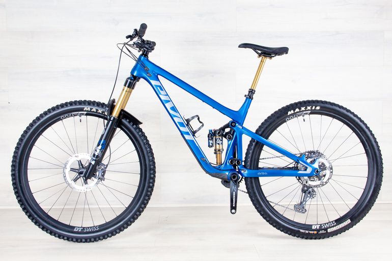 Used Pivot Switchblade Pro 2024 Mountainbike, Blue — image 2 of 19