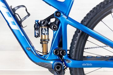 Used Pivot Switchblade Pro 2024 Mountainbike, Blue — image 15 of 19